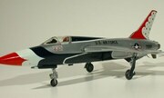 Republic F-105B Thunderchief 1:72