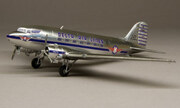 Douglas DC-3 1:144