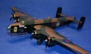 Handley Page Halifax 1:72