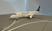 Embraer 175 1:100