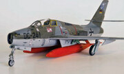 Republic F-84F Thunderstreak 1:72