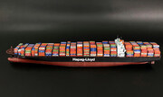 Containerschiff Colombo Express 1:700