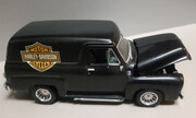 1955 Ford F-100 Van 1:24