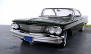 1960 Pontiac Bonneville Sports-Coupe 1:25